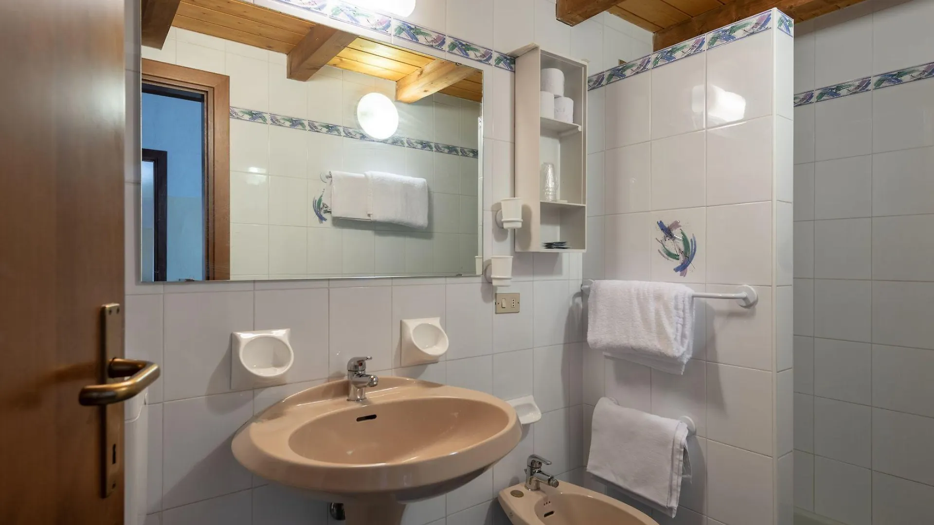 Sporthotel Olimpo Garda  4*, Garda (Verona) Italy