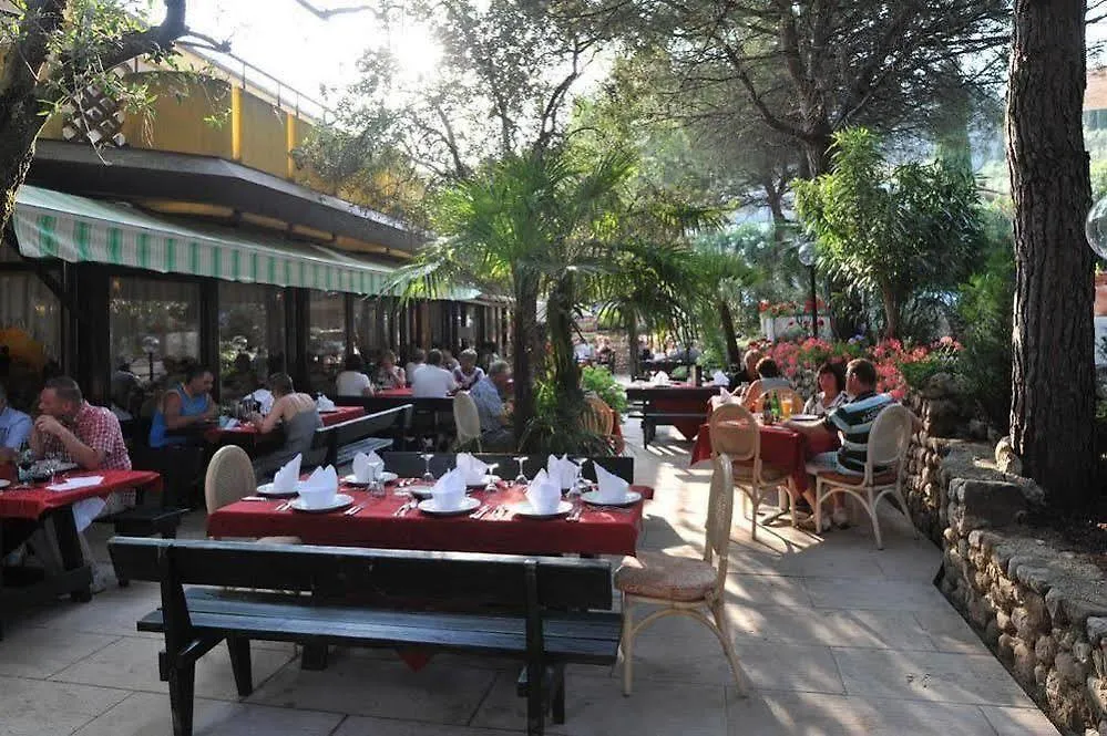 Sporthotel Olimpo Garda  Garda (Verona)