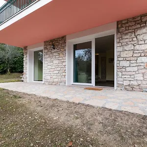 Vittoria Garda Apartment