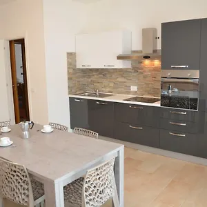 Trilocale Palazzo Garda Apartment