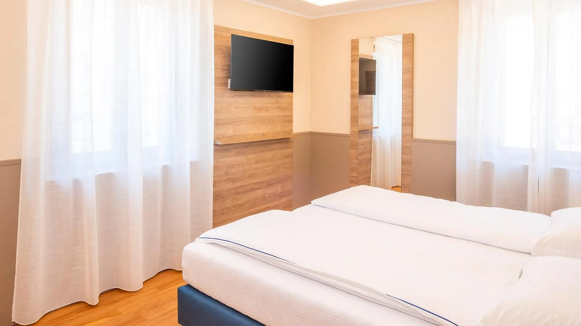 **** Hotel Sporthotel Olimpo Garda  Italia